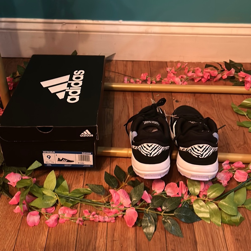 Adidas sneaker